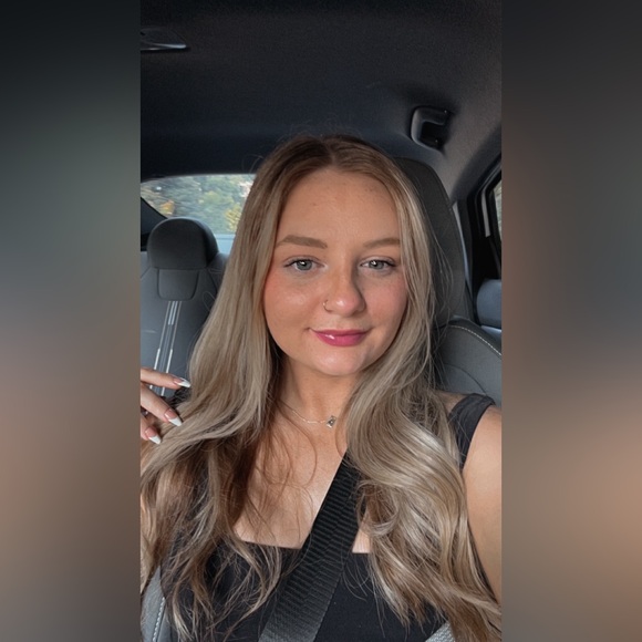 Meet your Posher, Lillie - Picture 2 of 2